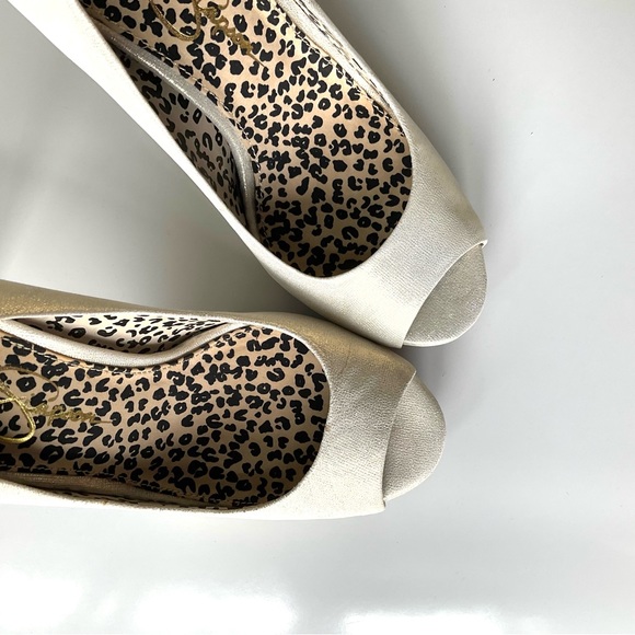 JS-SARAS, gold open-toe heels - Picture 10 of 13